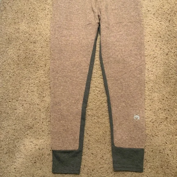 Greyson joggers. Size M.